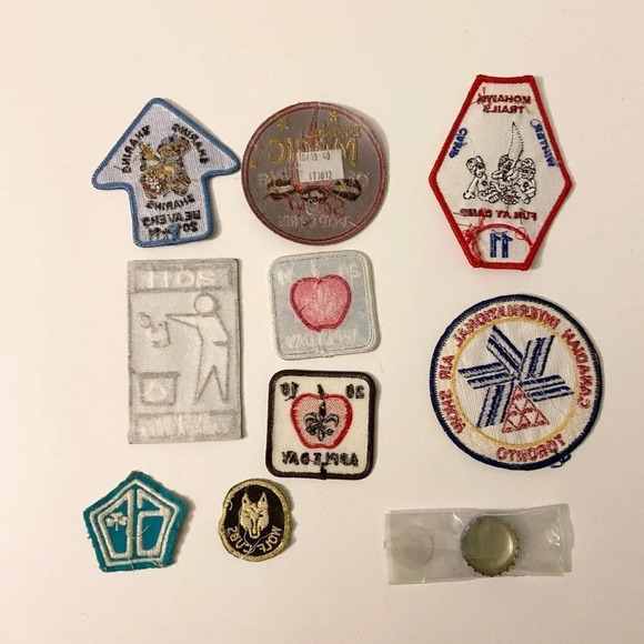 Lot of Assorted Patches and Beer Bottle Cap Boy Scouts Camp Air Show Cubs - Picture 7 of 11